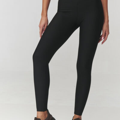 Long leggings model 220767 Makadamia